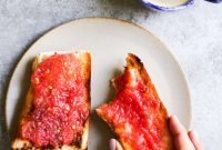 Authentic Spanish Tomato Bread (Pan con Tomate) Recipe