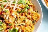 Whole30 Spaghetti Squash Pad Thai Recipe