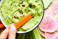Creamy Spinach, Artichoke and Avocado Dip
