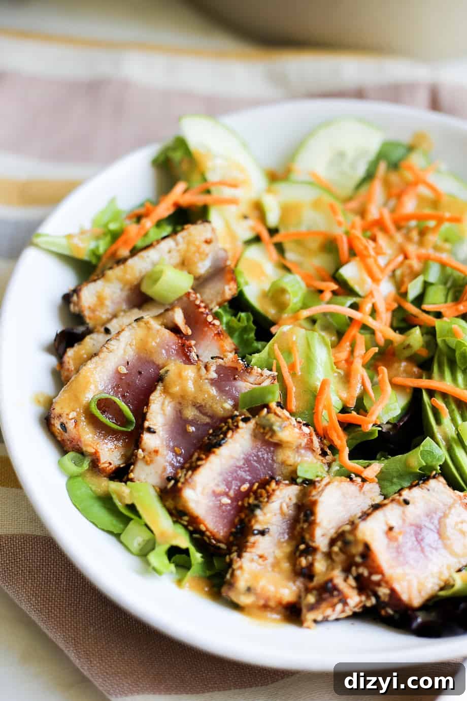 seared tuna salad with pineapple-sesame dressing