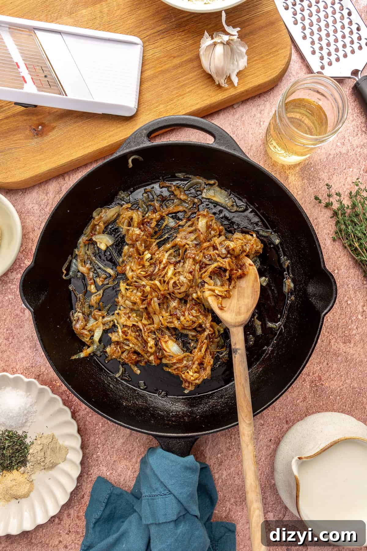 Creamy Scalloped Potatoes with Caramelized Onions 4 Caramelized onions in a large skillet.