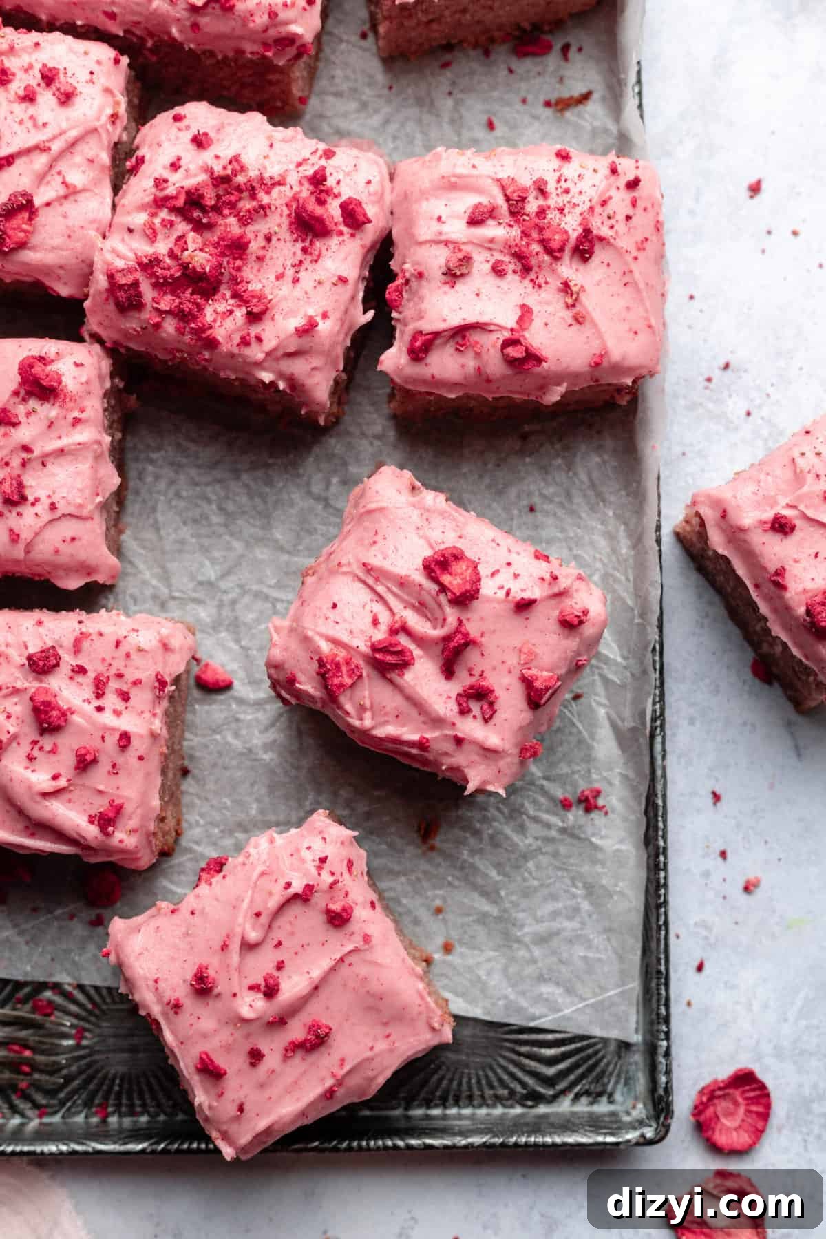 Grain-Free Strawberry Snack Cake Recipe 3 Grain-Free Strawberry Snacking Cake