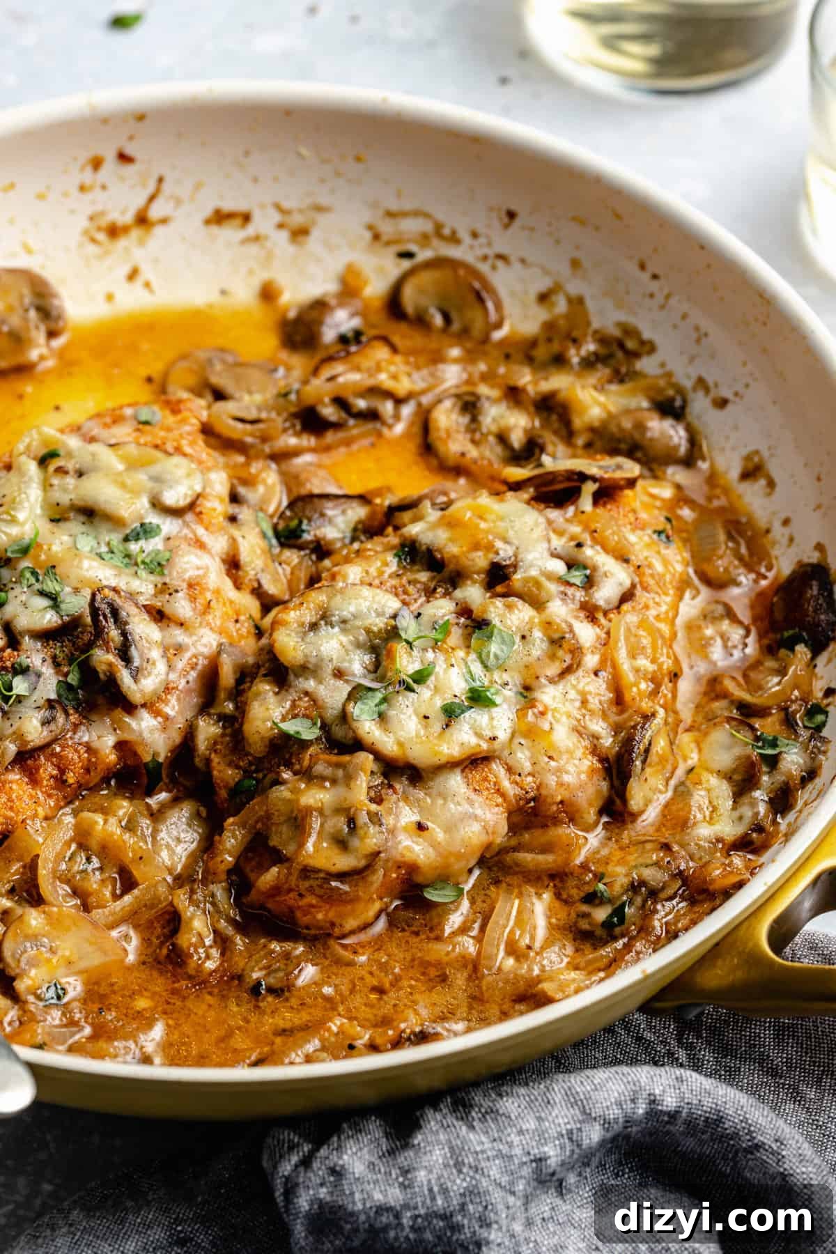 skillet french onion chicken with mushrooms