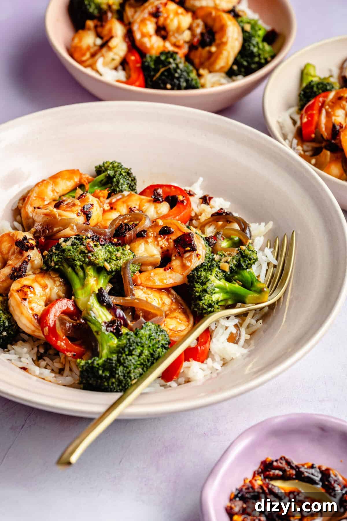 Garlic Shrimp Stir Fry in bowls