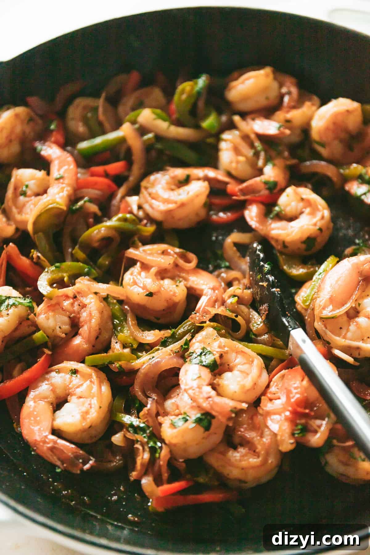 Sizzling Shrimp Fajitas with Lime and Garlic 2 Sizzling Shrimp Fajitas