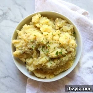 Mashed potatoes finished in a bowl